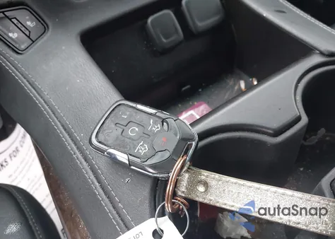 2015 Chevrolet Tahoe Lt z USA, uszkodzony, nr VIN 1GNSKBKC6FR208918